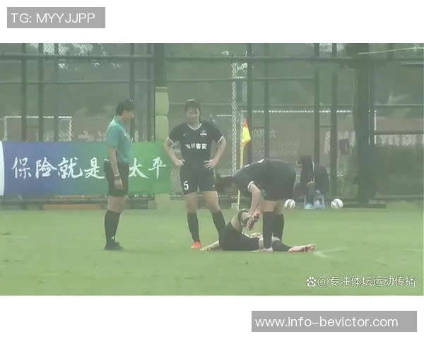 马兰头球攻门险些破门球擦门梁而过令人惋惜