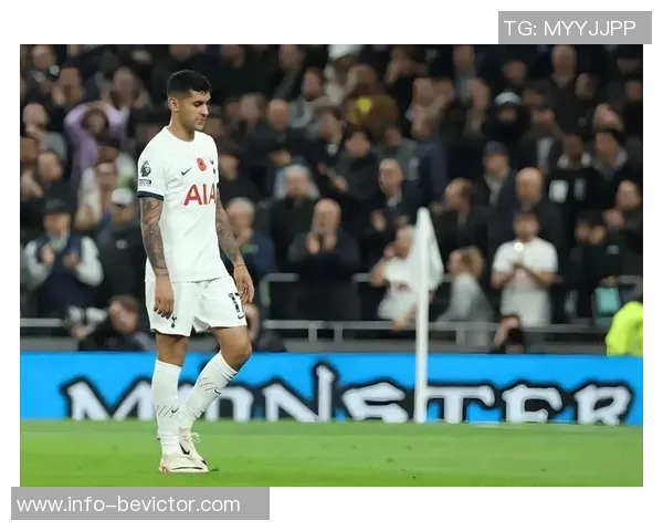 热刺官方宣布罗梅罗因两黄变红禁赛一场西蒙斯直接红牌遭禁赛三场