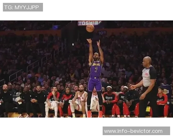 斯玛特单场7次抢断平湖人队史29年纪录与浓眉科比路威等6人并列