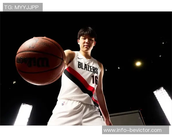 开拓者主场杨瀚森玻璃杯之夜盛大举行小杨却被下放至混音引发热议