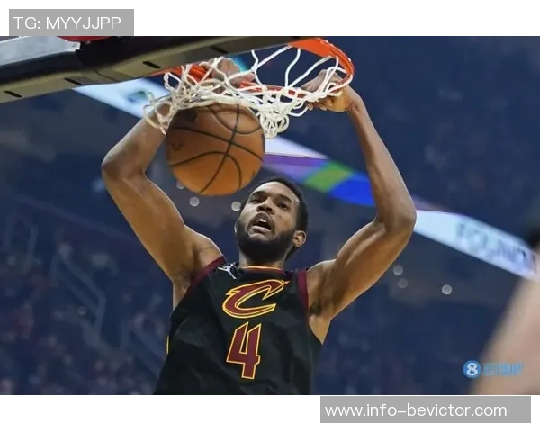 小莫布里表现平平16投仅中6得14分8板5助3断1帽正负值13